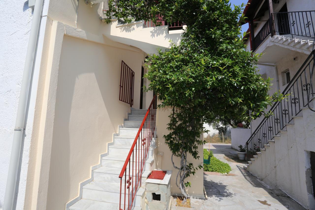 Katerina Apartments Pefkochori Exterior photo